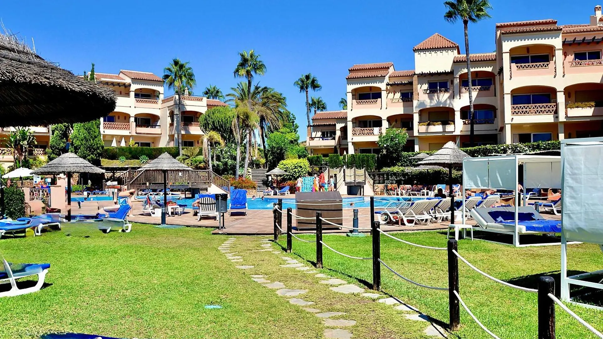 Marina IV Relax & Unwind With Sea Views, Pools & Bbq Beachfront In Mijas Costa & Fuengirola El Faro