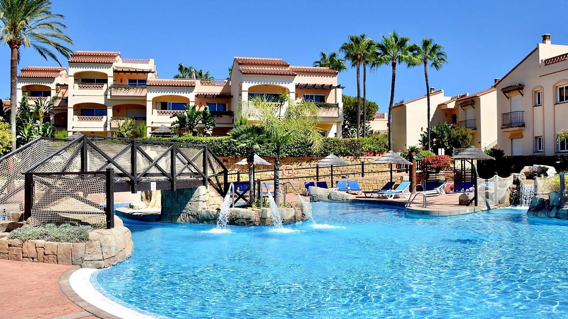 Apartment Marina IV Relax & Unwind With Sea Views, Pools & Bbq Beachfront In Mijas Costa & Fuengirola El Faro